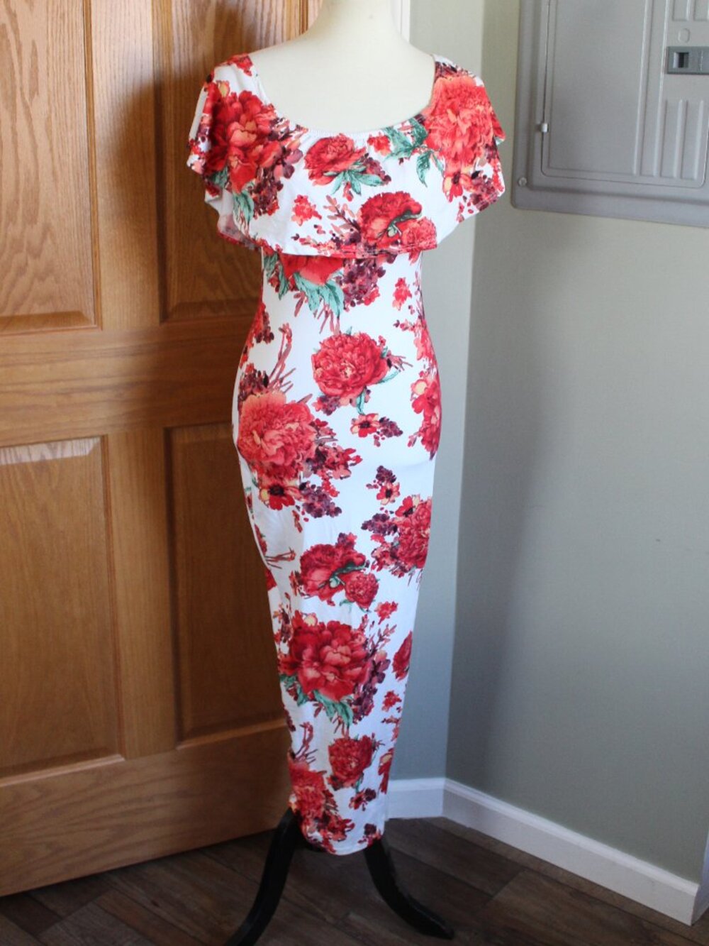 Minette Women's Stretch Dress - Size XL - White w/ Red Floral